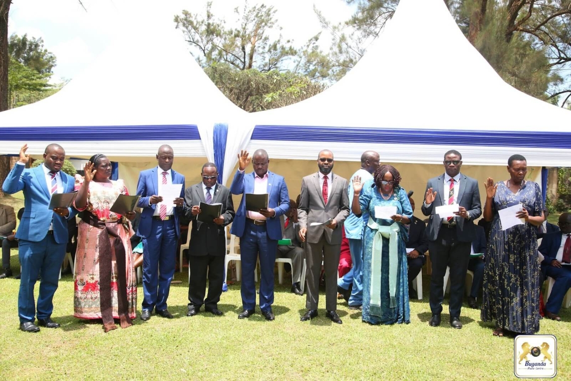   Leaders taking the oath.